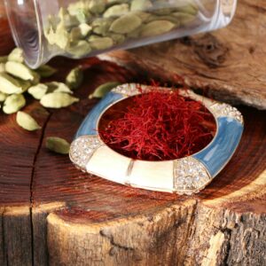 How to Use Saffron for Glowing Skin Naturally at Home